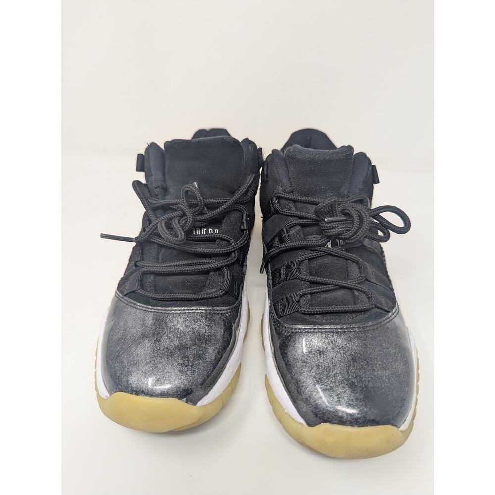 Nike Black and White Athletic Shoes with Tan Soles - Picture 2 of 10